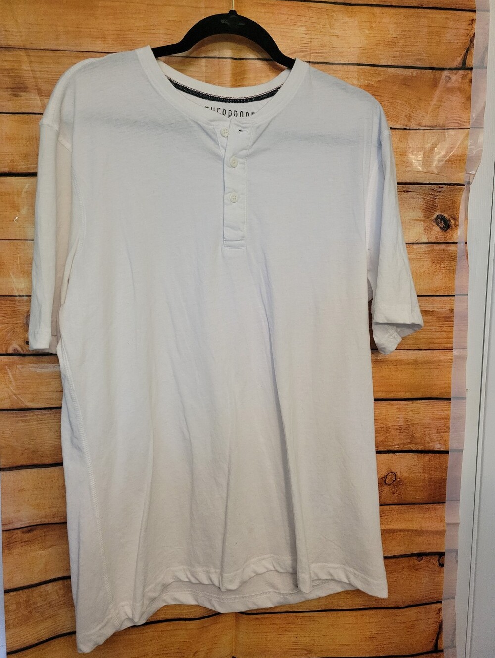 White Henley Short Sleeve Shirt L